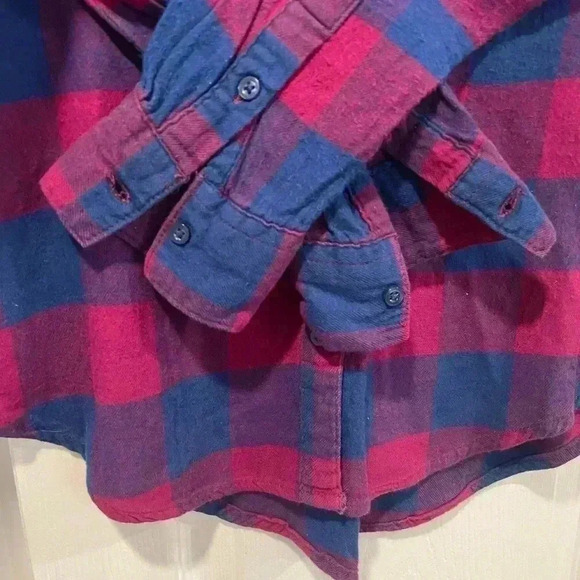 Attention Women’s Electric Hot Pink Blue Plaid Flannel Button Down Size Small - Picture 3 of 6